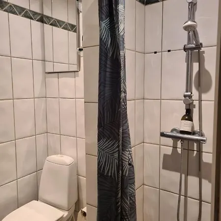 Privatunterkunft Cozy Room Next To Metro *